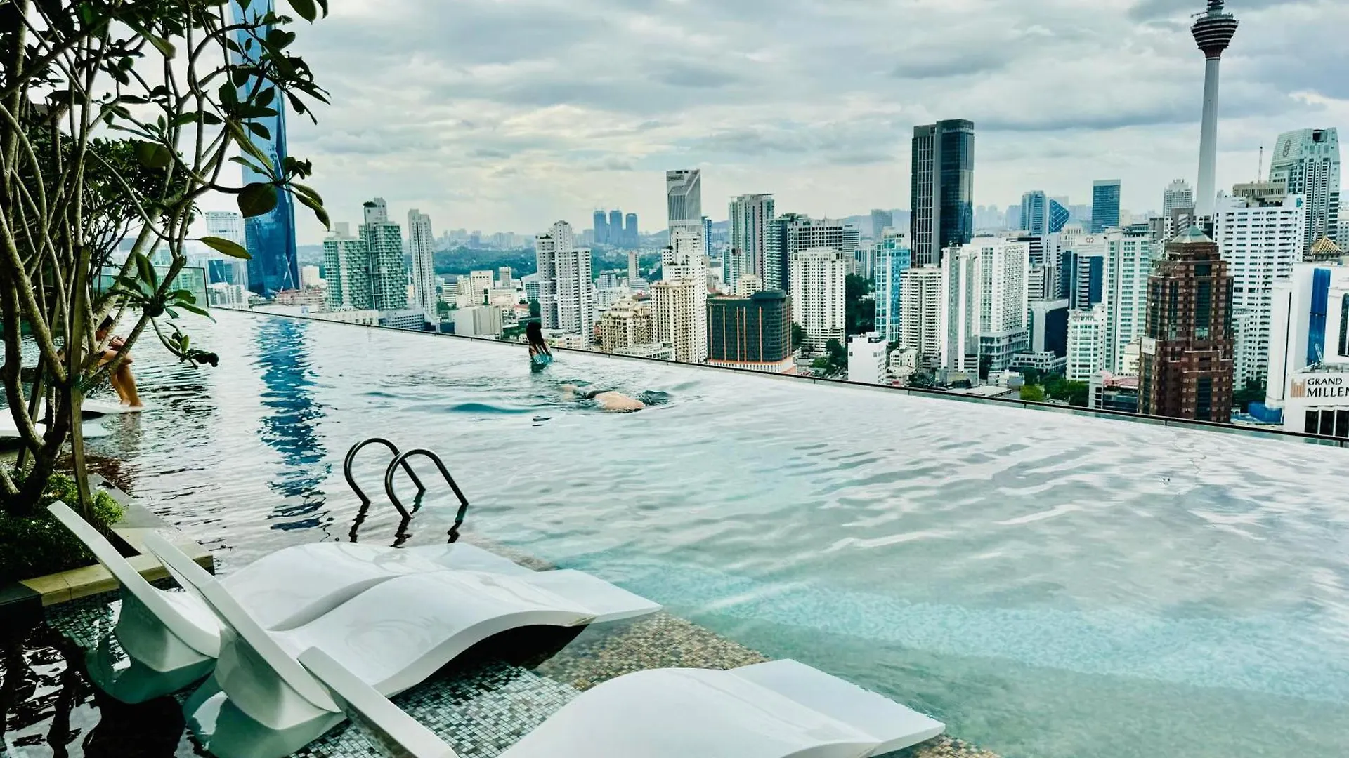 5Min To Pavilion Axon Klcc View